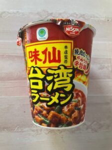 味仙 台湾ラーメン ファミマル カップ麺 日清